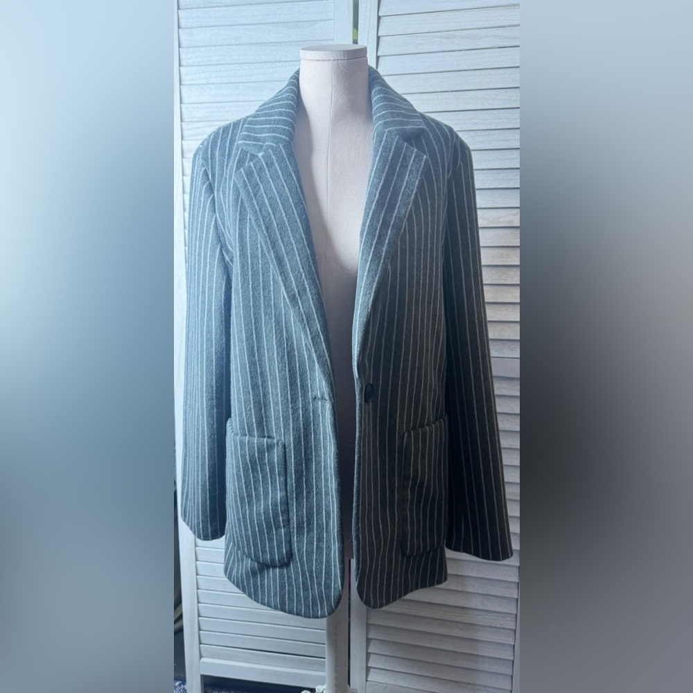 Universal Threads Oversized Blazer Jacket. Excell… - image 1